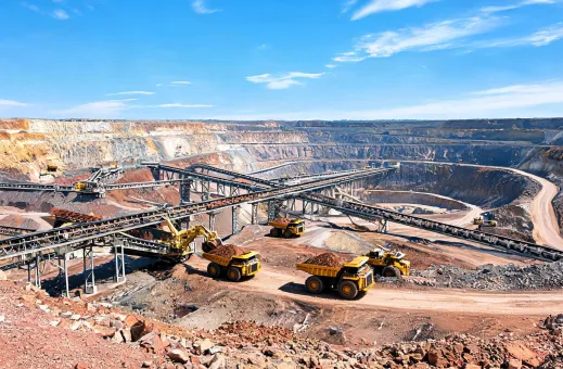 Surface mining equipment installation